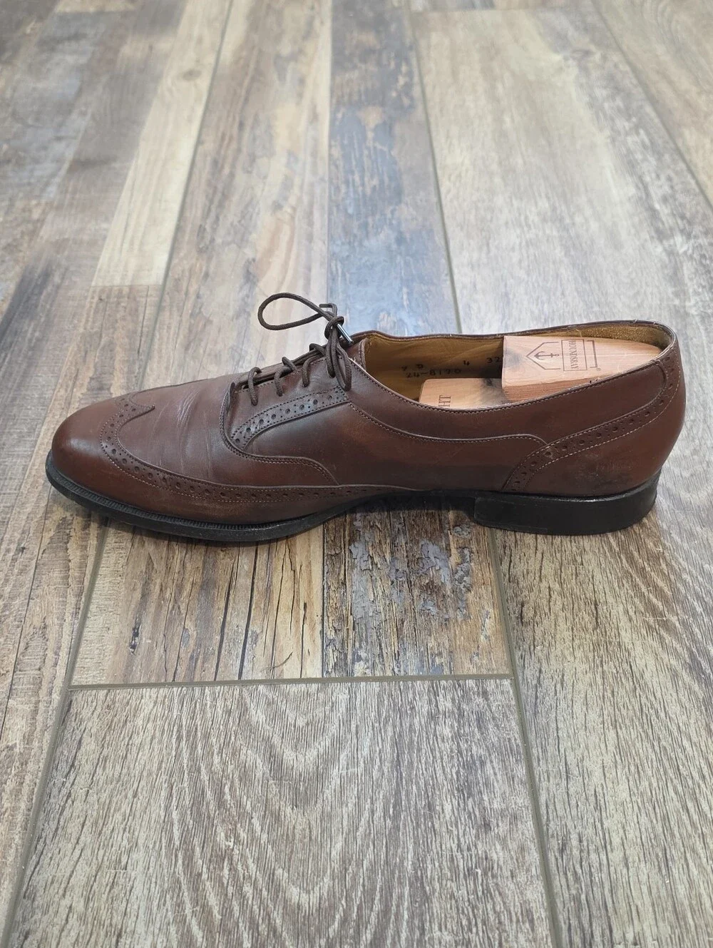 Johnston & Murphy - Aristocraft Made in USA Wingtip Oxfords - Men 9D - Brown